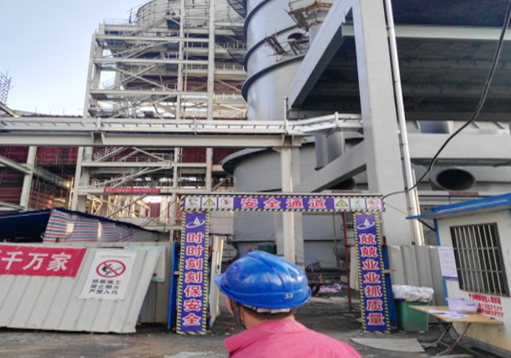 國(guó)華九江電廠(chǎng)吸收塔襯膠、煙道玻璃磷片防腐施工
